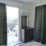 Kimonos Πανσιόν Λάρνακα